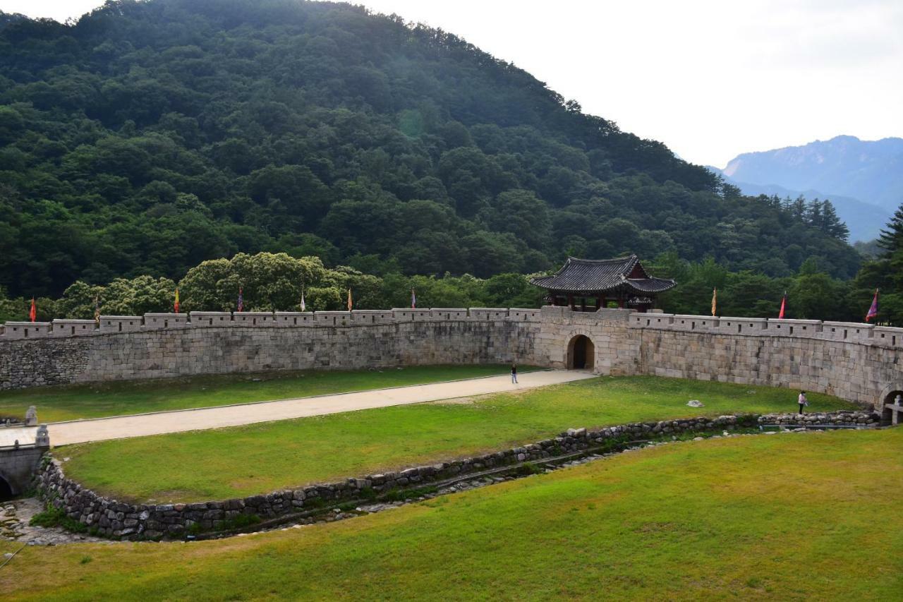 Mungyeong Sungbo Youth Hostel מראה חיצוני תמונה