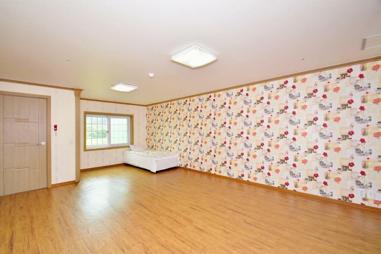 Mungyeong Sungbo Youth Hostel מראה חיצוני תמונה